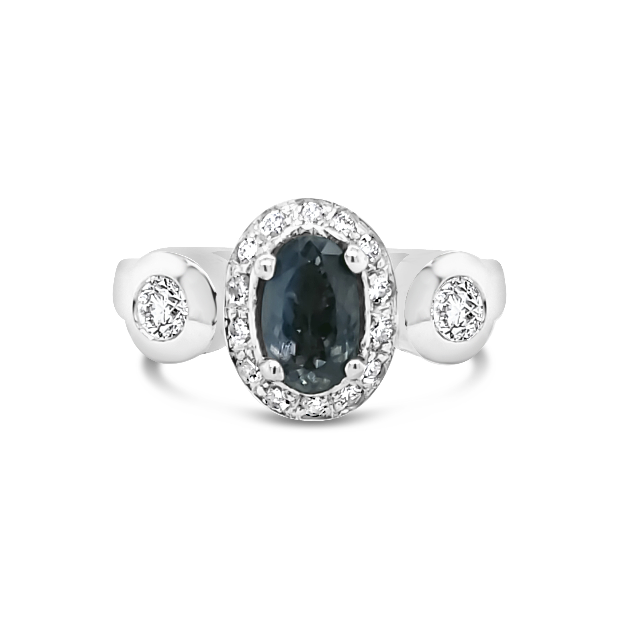 ALEXANDRITE AND DIAMOND RING
.95 CT ALEXANDRITE
.65 CTTW VS DIAMONDS
18KW SIZE 7.5