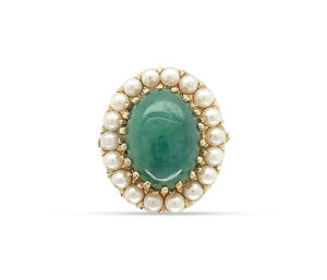 ESTATE JADEITE JADE AND PEARL RING
14KT YELLOW GOLD
CUSTOM MADE
SIZE 5.5
JADE 9 MM X 15MM TRANSLUCENT
RING 19 MM X 23 MM
