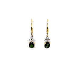 TOURMALINE AND DIAMOND EARRINGS
ESTATE
3.00 GREEN TOURMALINE
.60 CTTW VS DIAMONDS
14KY
1.25in IN LENGTH