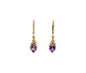 AMETHYST EARRINGS
ESTATE
3/4in LENGTH
AMETHYST HEARTS
14KT YELLOW
LEVER BACK