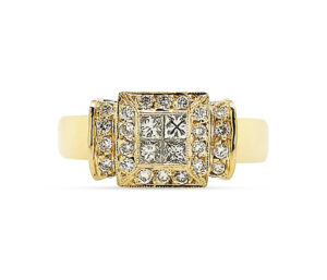 .88CTTW VS2 QUALITY DIAMONDS IN PRINCESS CUT AND ROUNDS MOUNTED IN A SUBSTANTIAL SETTING IN 18KT GOLD.  ring weight 9.9 grams