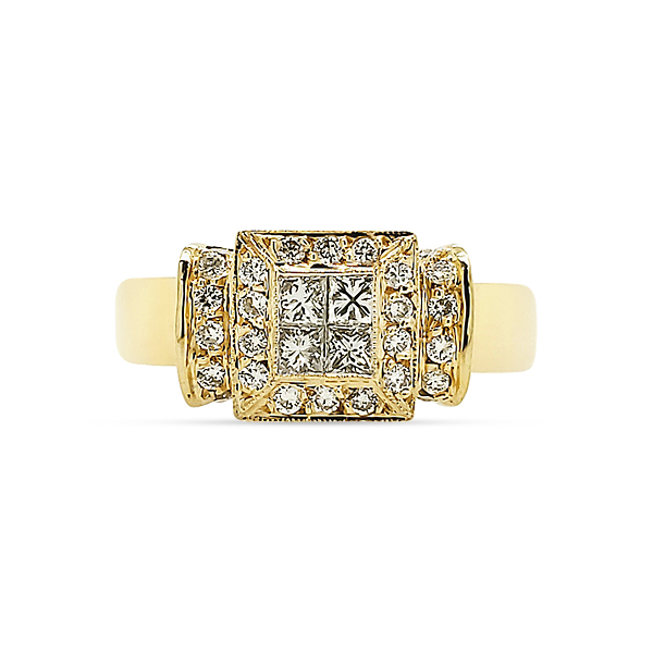 Princess Cut And Rounds Diamond Ring