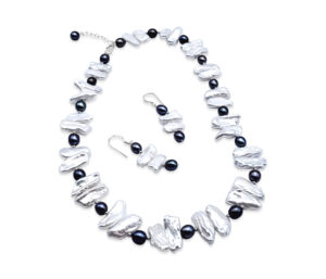 BIWA PEARL NECKLACE AND EARRING SET 
18-20" APPROX LENGTH NECKLACE 
WHITE BIWA PEARL AND BLUE PEARL 
EARRINGS DANGLE WITH SHEPHERDS HOOK 
SS RHODIUM PLATED CLASP