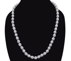 PEARL NECKLACE 
9-9.5MM WHITE PEARL
24" APPROX LENGTH 
SS RHODIUM PLATED MAGNETIC CLASP