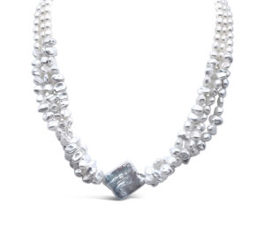 KESHI PEARL NECKLACE 
6-7MM WHITE KESHI PEARL 
5-5.5 MM ROUND PEARL
19-20MM BIWA PEARL 
18" APPROX LENGTH
SS RHODIUM PLATED LARGE CLASP 
3 STRAND